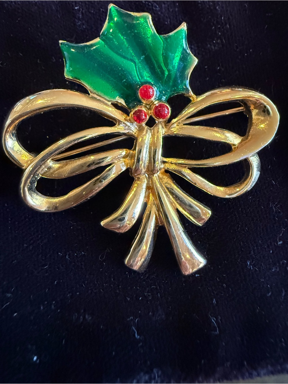Vintage Christmas Holly Leaf & Ribbon Bow Brooch Pin Gold Tone Green Enamel